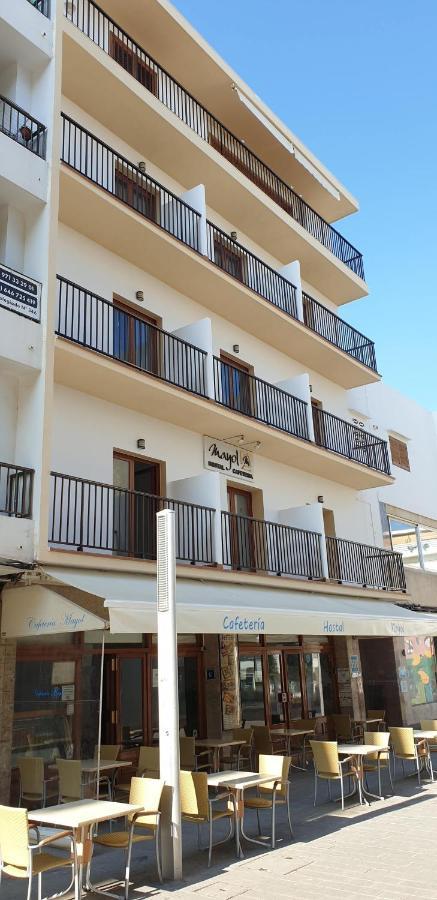Hostal Mayol Santa Eularia des Riu Exteriör bild
